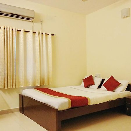 Super Oyo Capital O Premium Hotel Victoria Heights Near Sri Someshwara Swami Temple Bangalore Extérieur photo