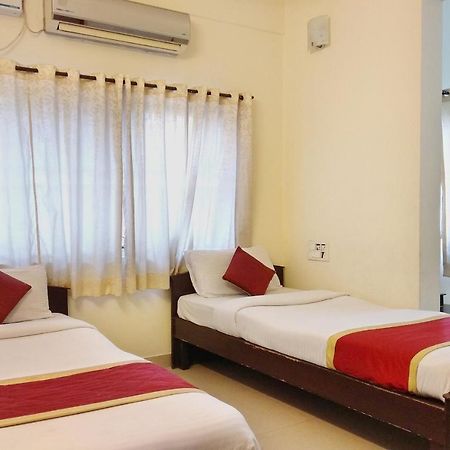 Super Oyo Capital O Premium Hotel Victoria Heights Near Sri Someshwara Swami Temple Bangalore Extérieur photo