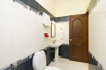 Super Oyo Capital O Premium Hotel Victoria Heights Near Sri Someshwara Swami Temple Bangalore Extérieur photo