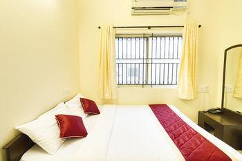 Super Oyo Capital O Premium Hotel Victoria Heights Near Sri Someshwara Swami Temple Bangalore Extérieur photo