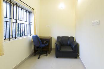 Super Oyo Capital O Premium Hotel Victoria Heights Near Sri Someshwara Swami Temple Bangalore Extérieur photo