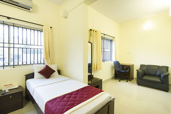 Super Oyo Capital O Premium Hotel Victoria Heights Near Sri Someshwara Swami Temple Bangalore Extérieur photo
